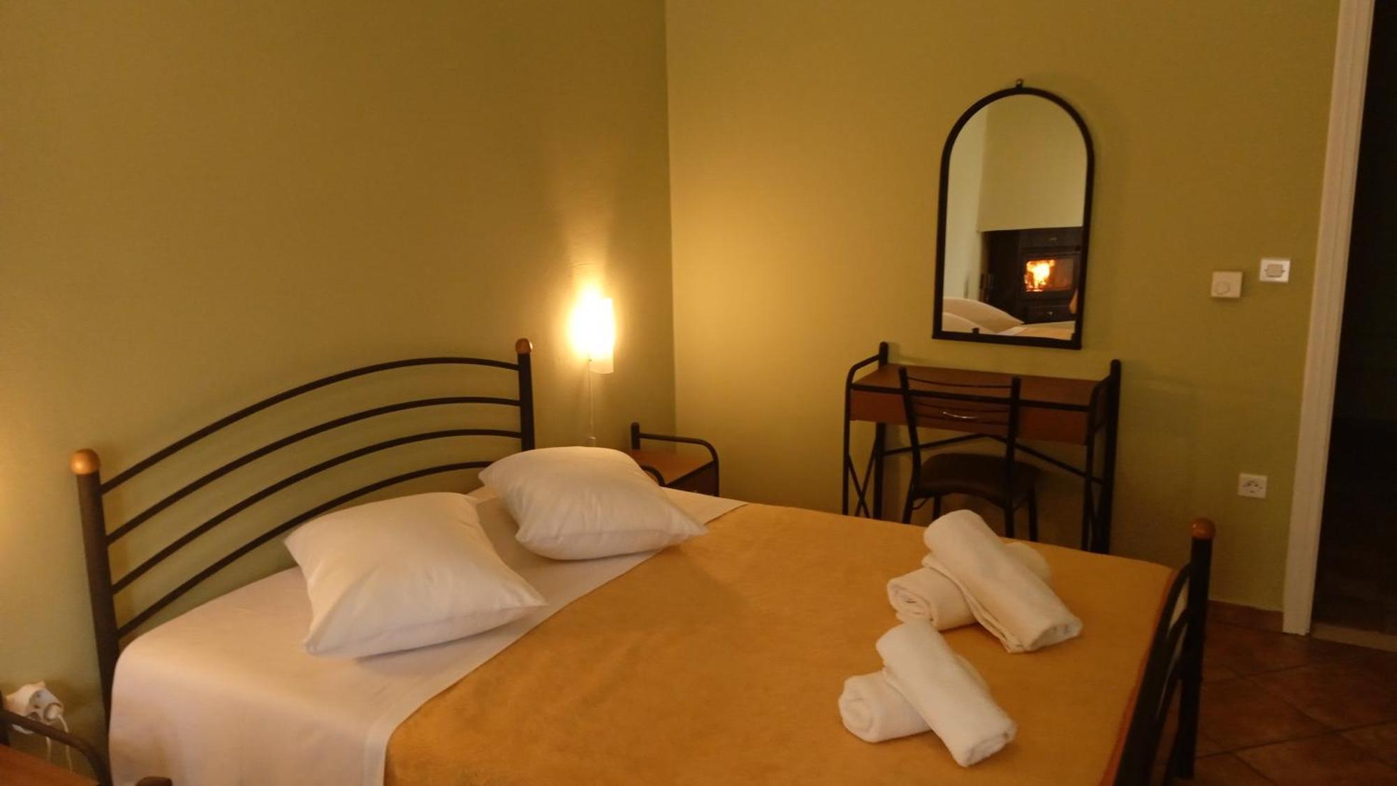 Guesthouse Eleftherios Kalavryta Luaran gambar