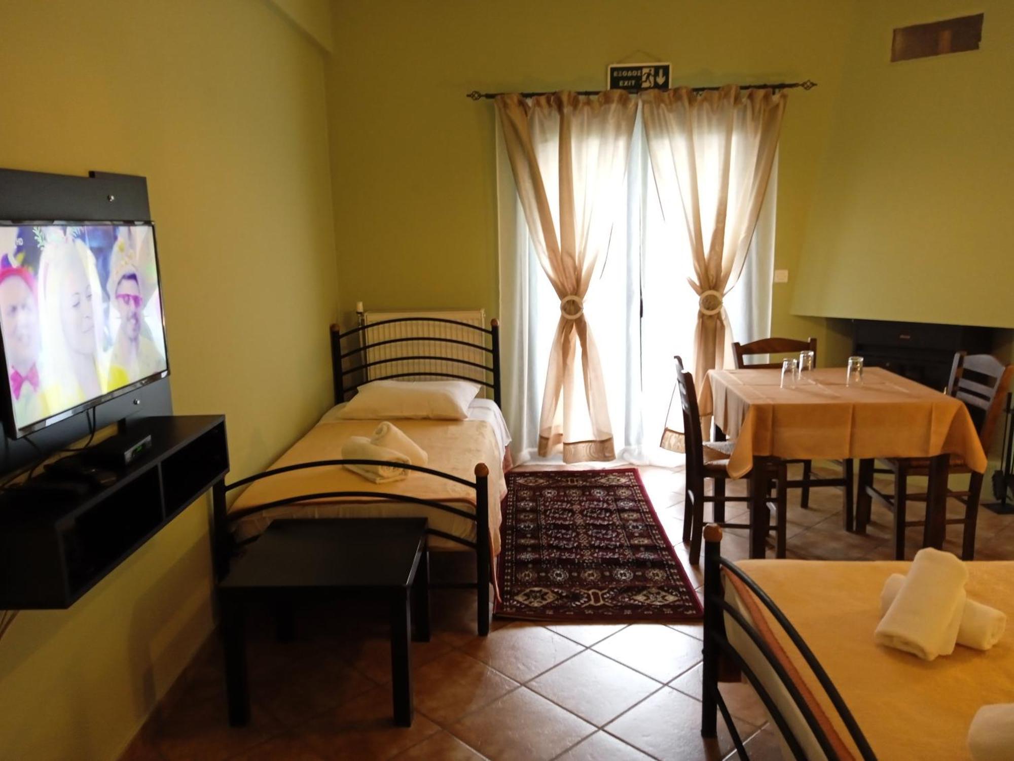 Guesthouse Eleftherios Kalavryta Luaran gambar