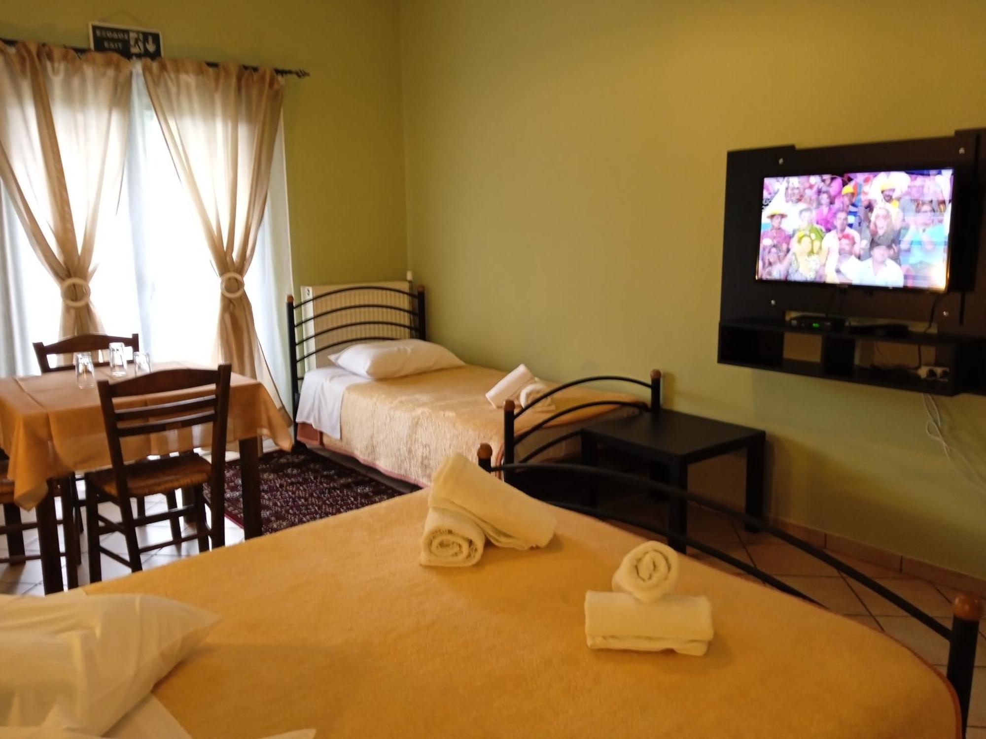 Guesthouse Eleftherios Kalavryta Luaran gambar